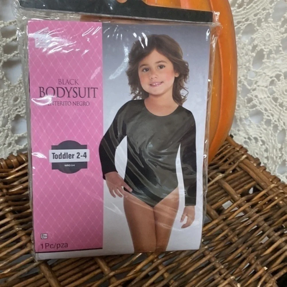 Child’s black Bodysuit-long-sleeve bodysuit can be used for Halloween 2-4‎